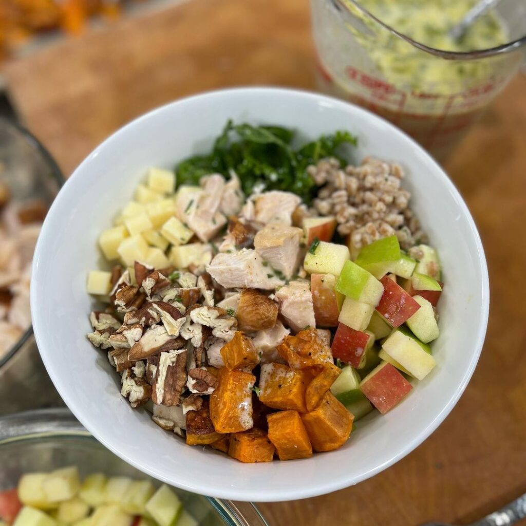 Apple Cheddar Chicken Bowls – Brigitte Cooks